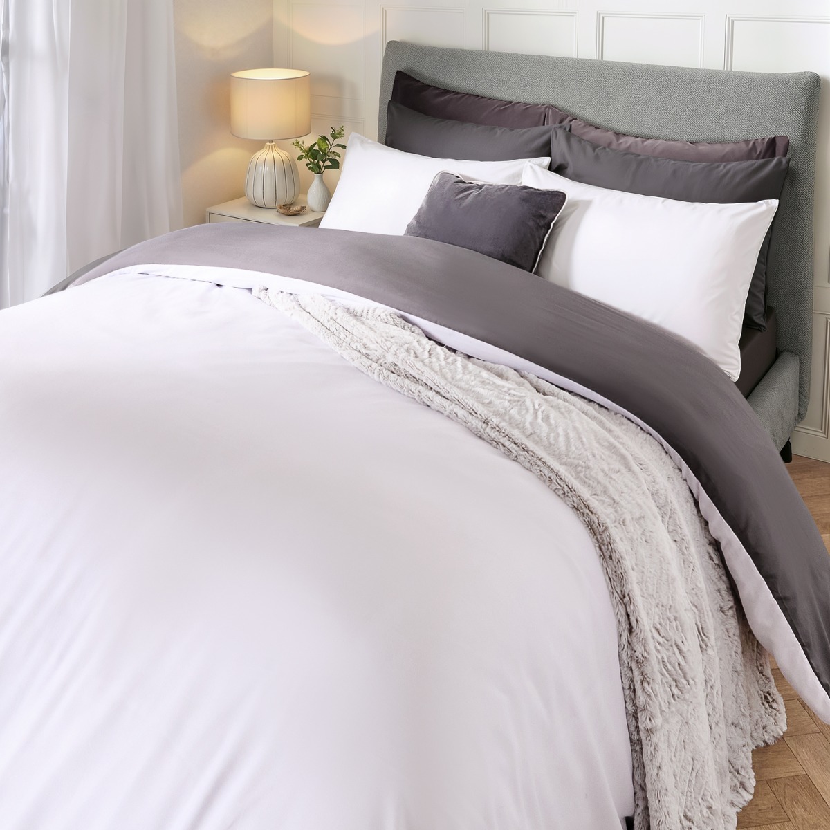 OHS Plain Reversible Duvet Cover With Pillowcase Set in Light Grey | Size: Double