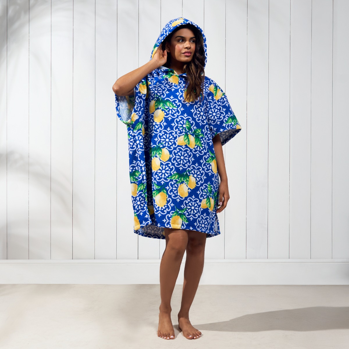 OHS Adults Lemon Tile Print Towel Poncho – Blue/White