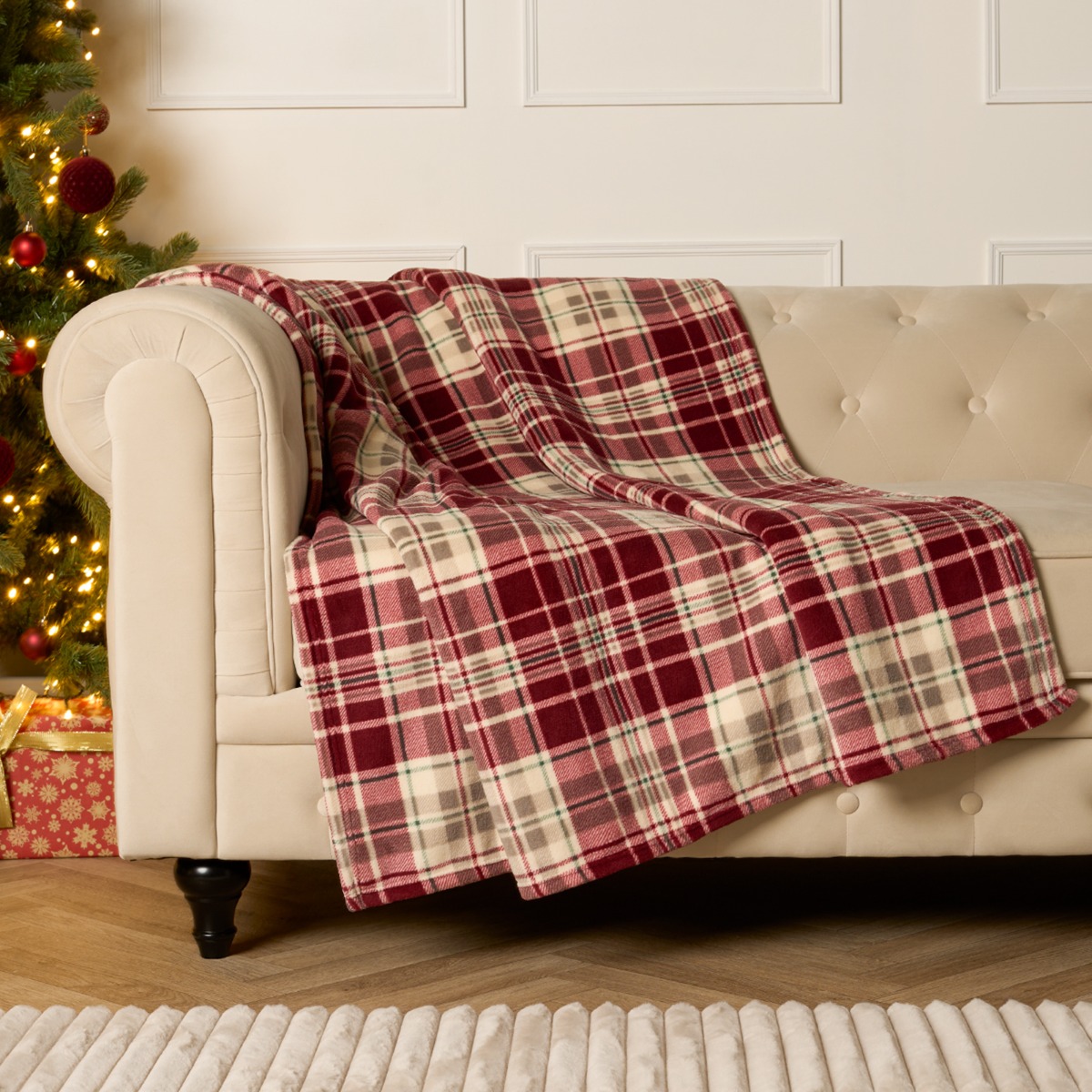 OHS Traditional Christmas Check Printed Throw – Red