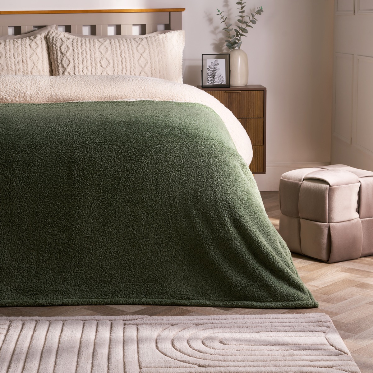 OHS Teddy Fleece Throw, Evergreen – 125 x 150cm
