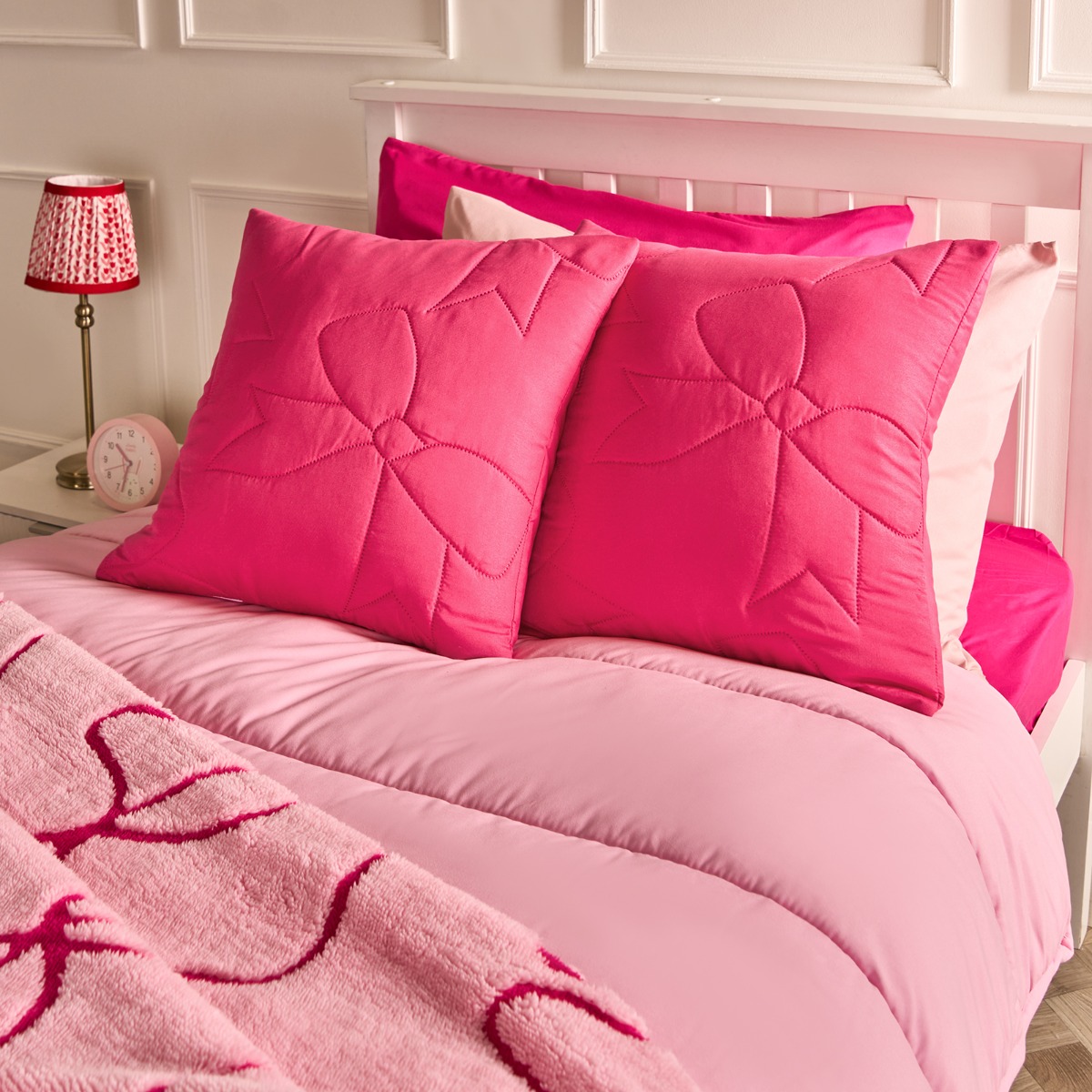 OHS Bow Print Quilted Cushion Covers, Hot Pink – 45 x 45cm