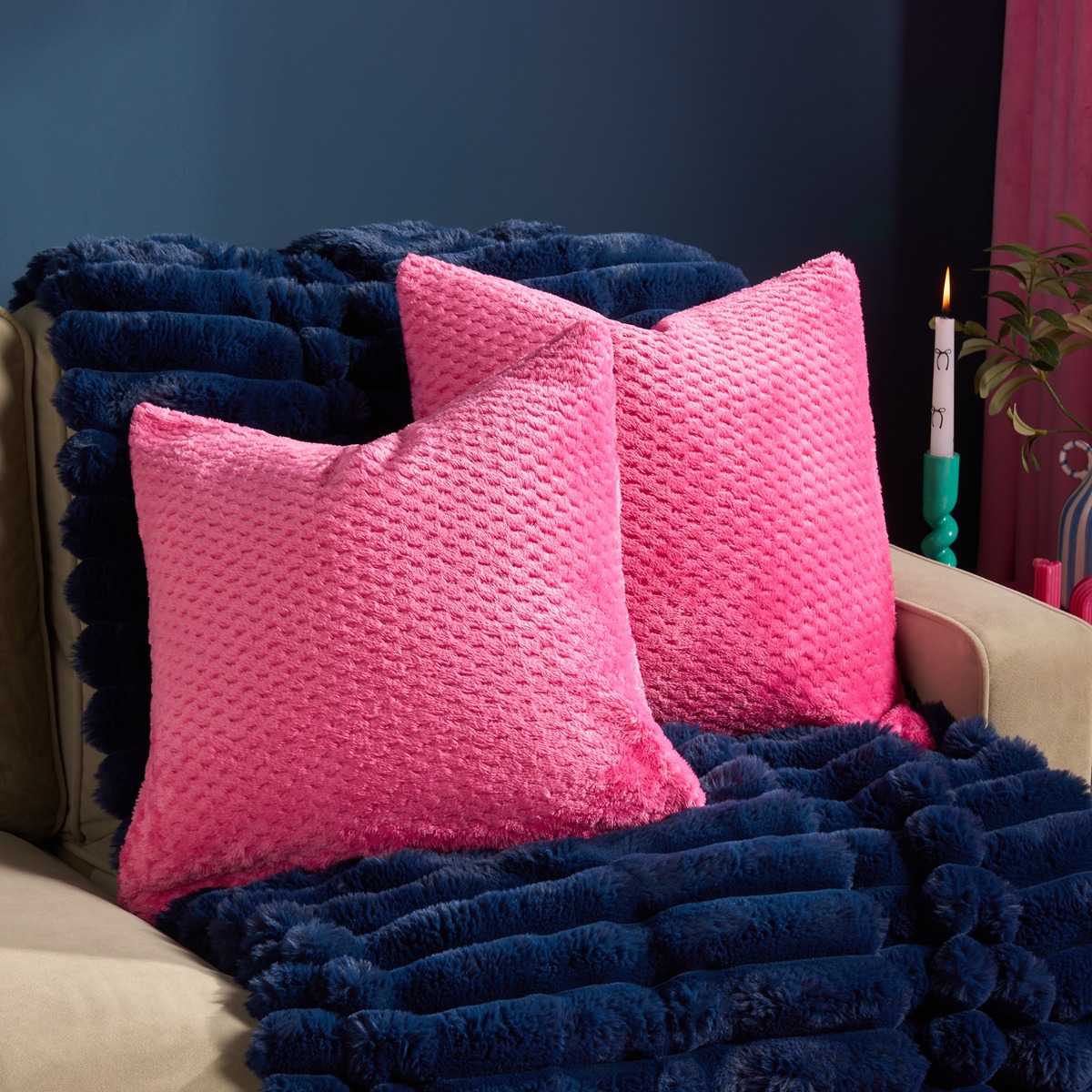 OHS 4 Pack Waffle Fleece Cushion Cover – Hot Pink