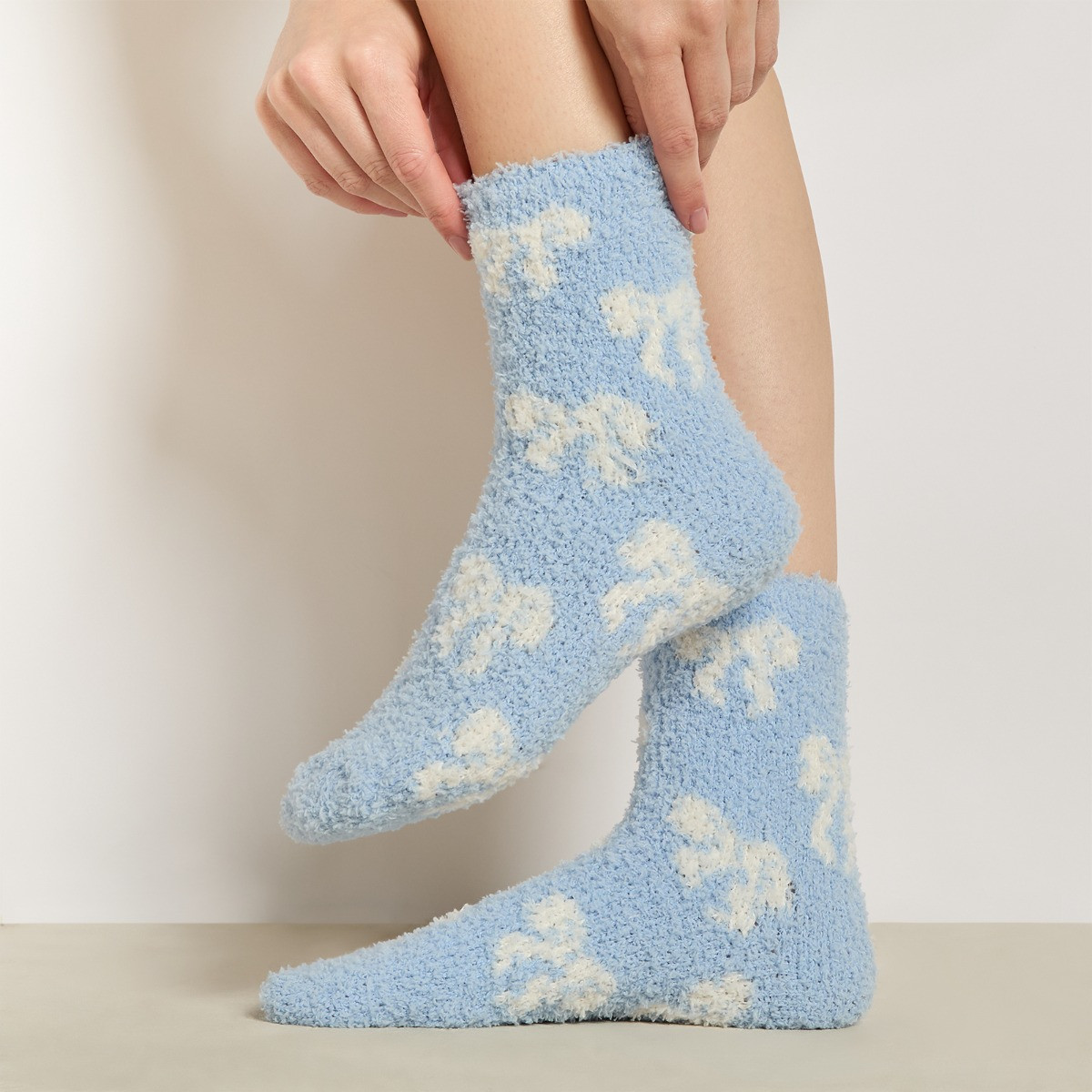 OHS Bows Fluffy Fleece Socks, Blue/Cream - 3 Pack>