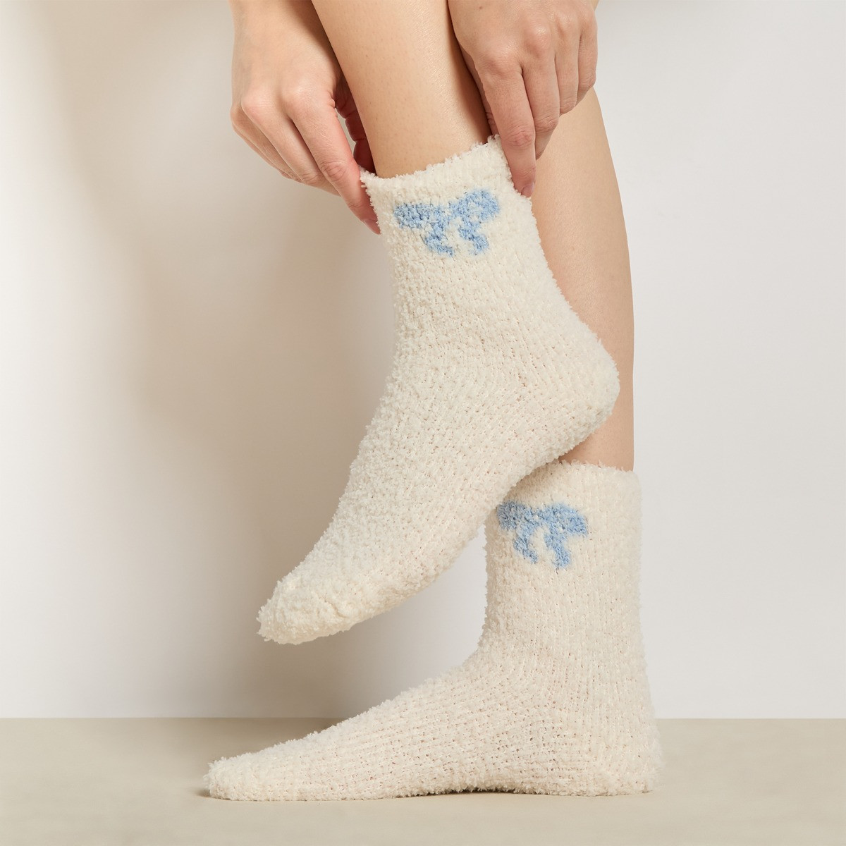 OHS Bows Fluffy Fleece Socks, Blue/Cream - 3 Pack>