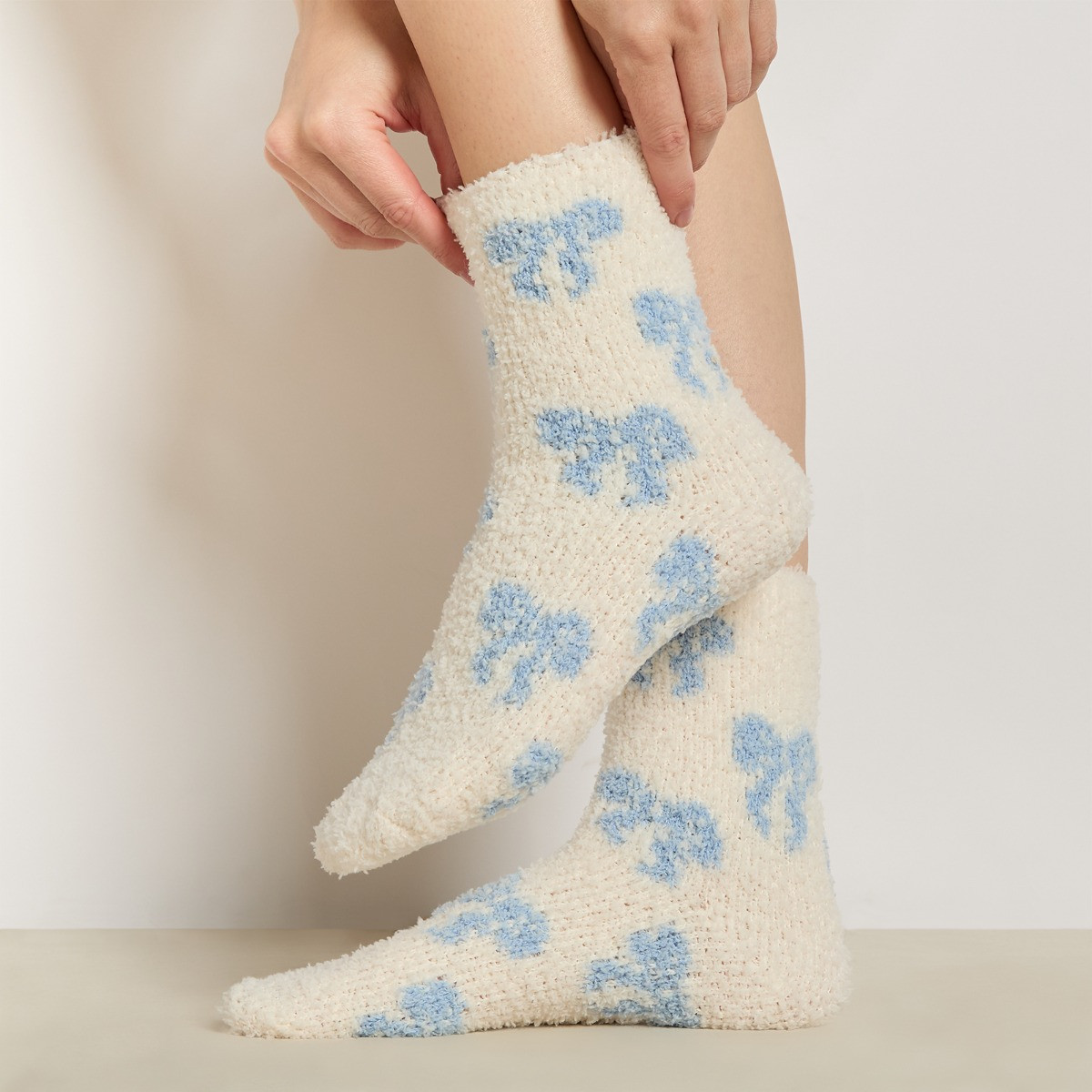 OHS Bows Fluffy Fleece Socks, Blue/Cream - 3 Pack>