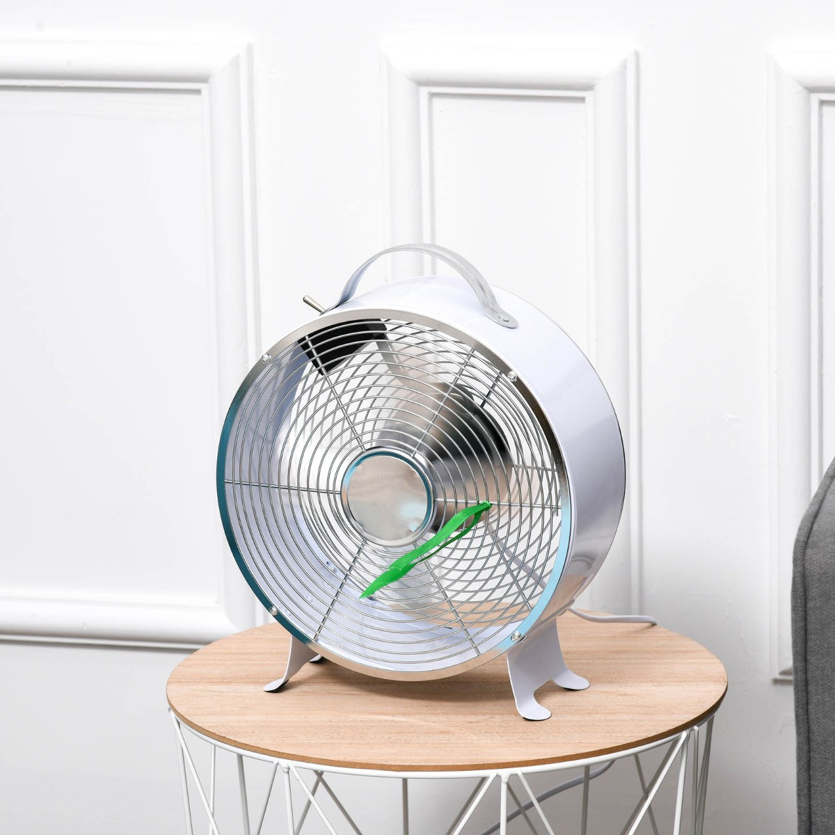 Homcom 26cm Metal Desk Fan - White>
