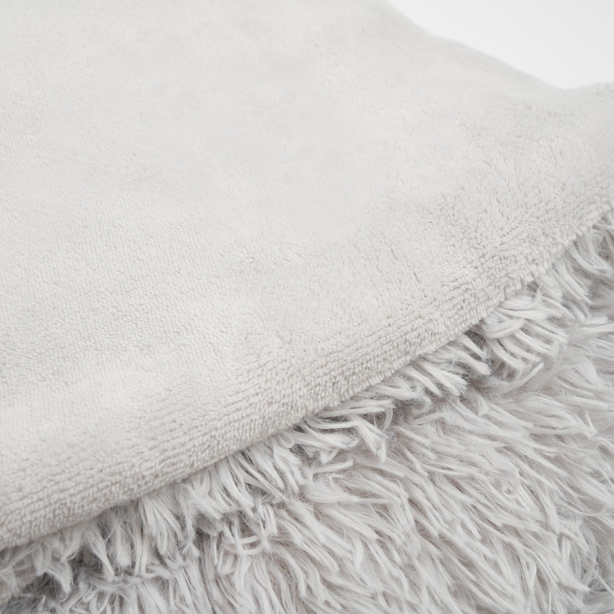 OHS Fluffy Fleece Throw - Silver>