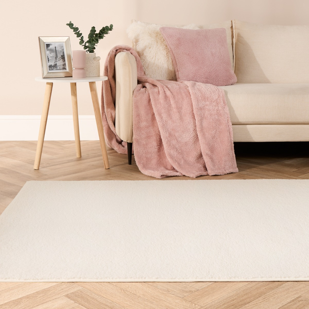 OHS Bouclé Plush Rug - Cream >