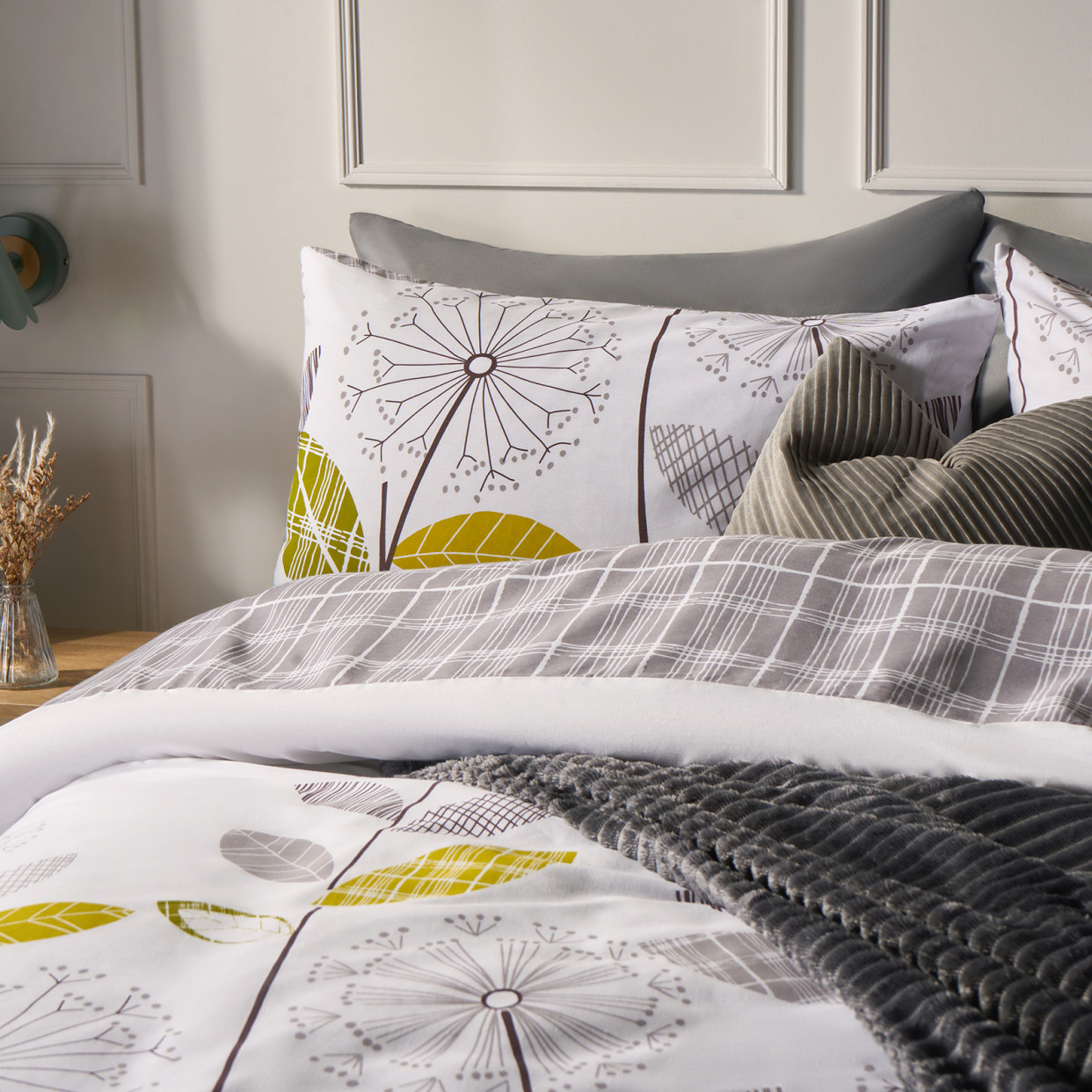 OHS Allium Floral Tartan Check Bedding Double Duvet Cover Set - Grey/White>