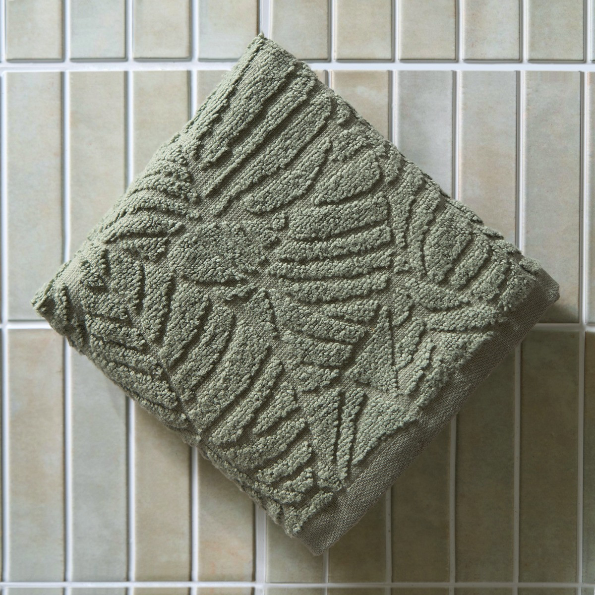 OHS Jacquard Texture Leaf Towel, Sage Green - Bath Towel>