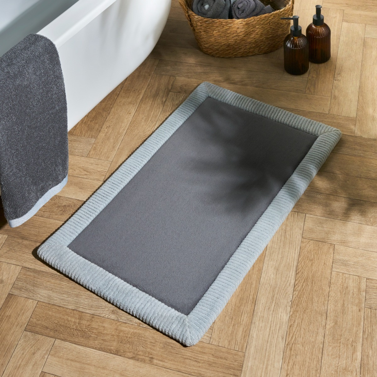 OHS Border Foam Bath Mat - Charcoal/Silver>