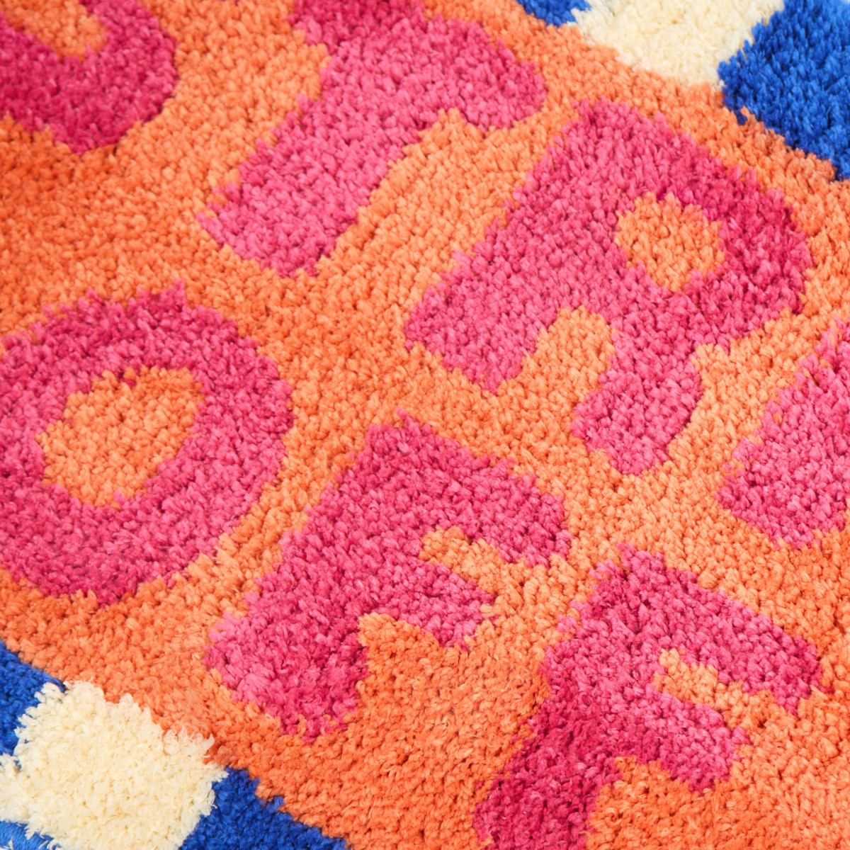 OHS Strip Off Tufted Bath Mat - Multi>