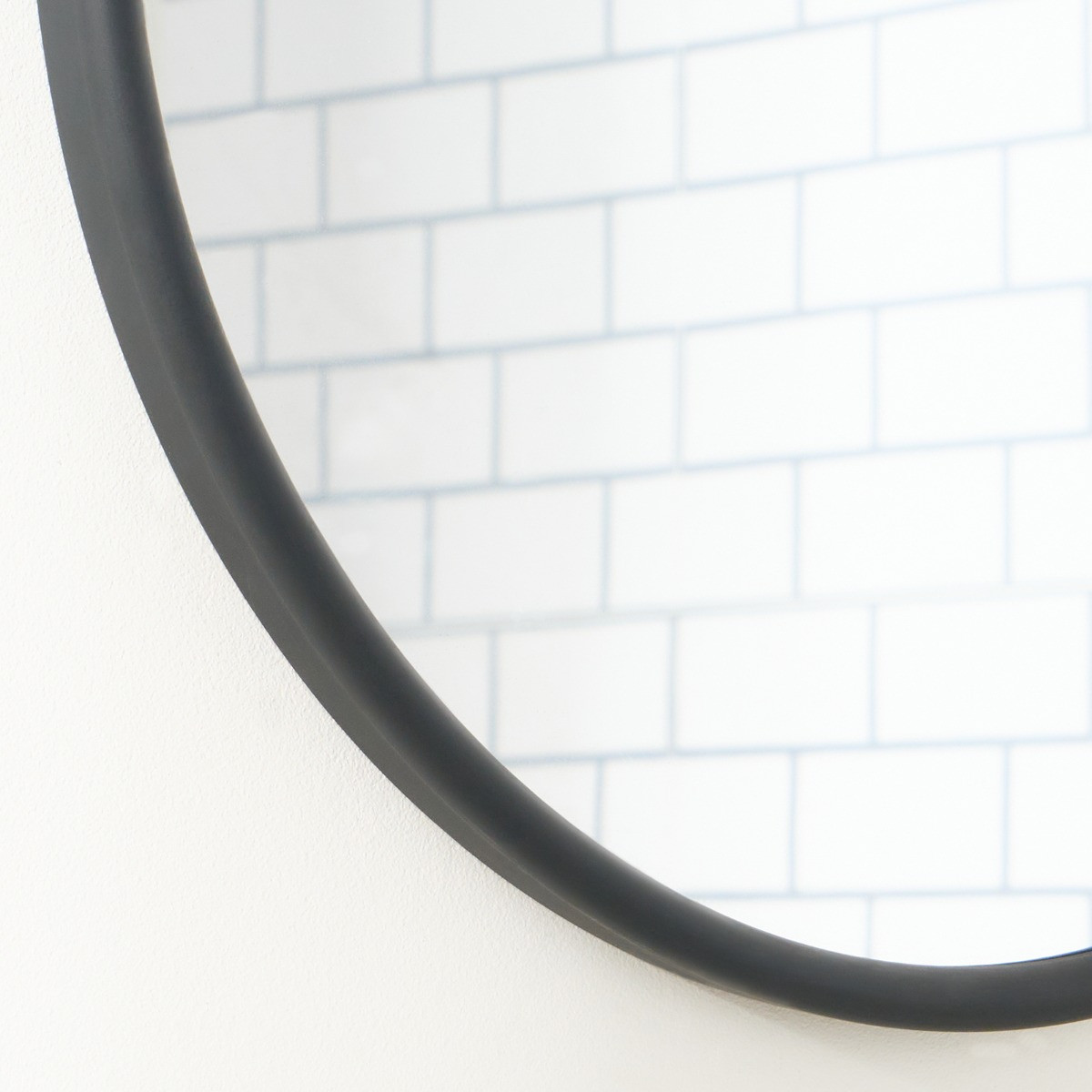 OHS Round Mirror - Black>