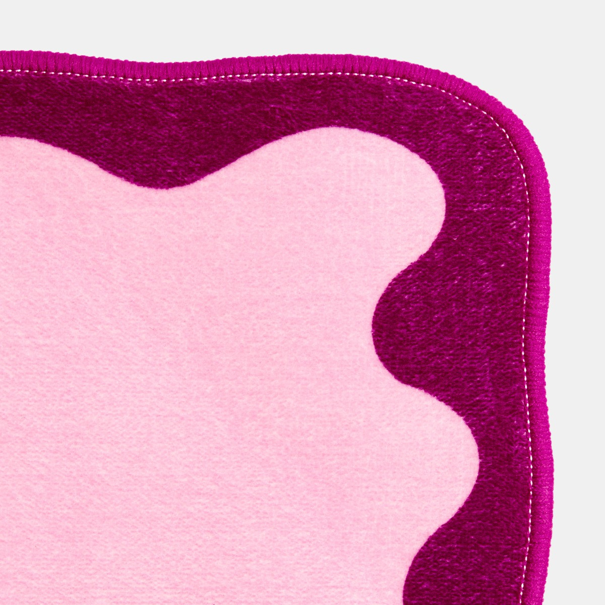 OHS Bow Print Velvet Bath Mat - Burgundy/Pink>