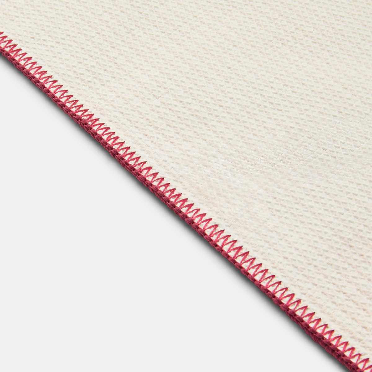 OHS Take it Off Tufted Bath Mat - Pink/Burgundy>