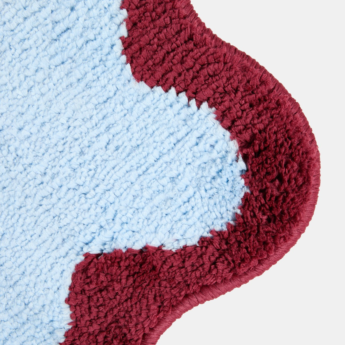 OHS Scallop Edge Tufted Bath Mat - Blue/Burgundy>