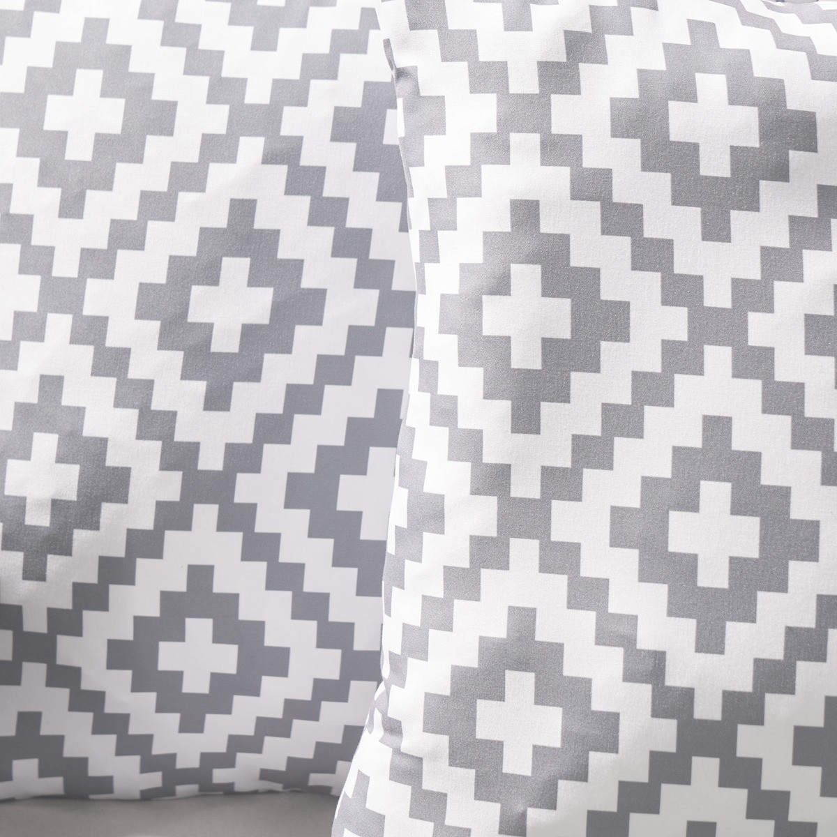 OHS Indoor/Outdoor Geo Print Outdoor Cushion Covers with Cushion Pads, - Grey/White>