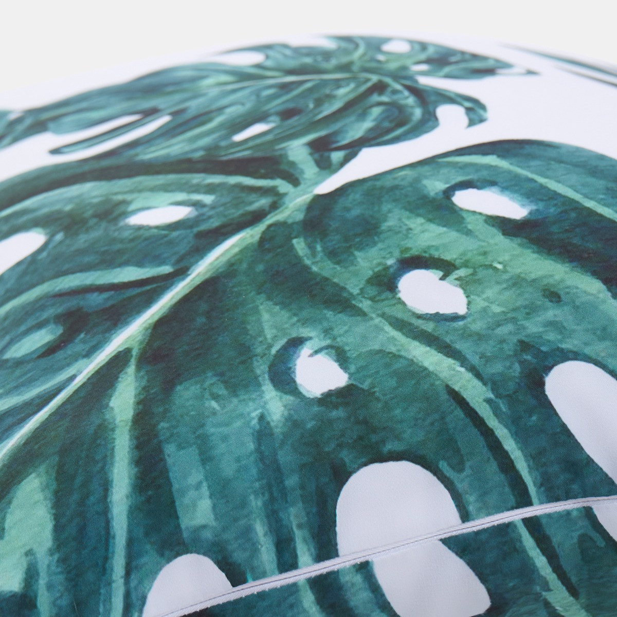 OHS 4 Pack Indoor/Outdoor Tropical Print Cushion Covers with Cushion Pads - Green/White>