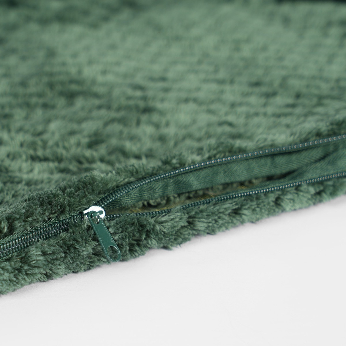 OHS 4 Pack Waffle Fleece Cushion Covers with Cushion, Forest Green - 45 x 45cm>