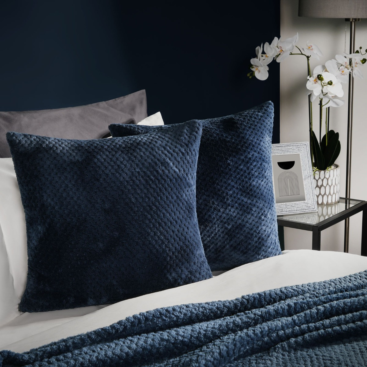 OHS 4 Pack Waffle Fleece Cushion Covers, Navy - 45 x 45cm>
