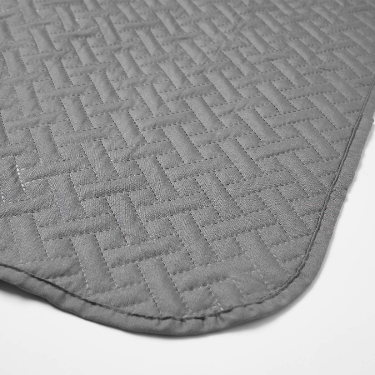 Brentfords Pinsonic Throw - Charcoal>