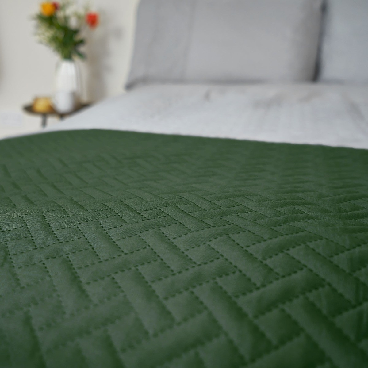 OHS Quilted Throw, Forest Green - 200 x 240cm>