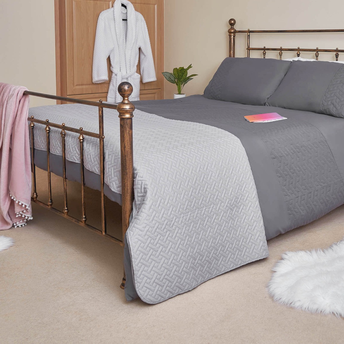 OHS Quilted Throw, Silver Grey - 200 x 240cm>