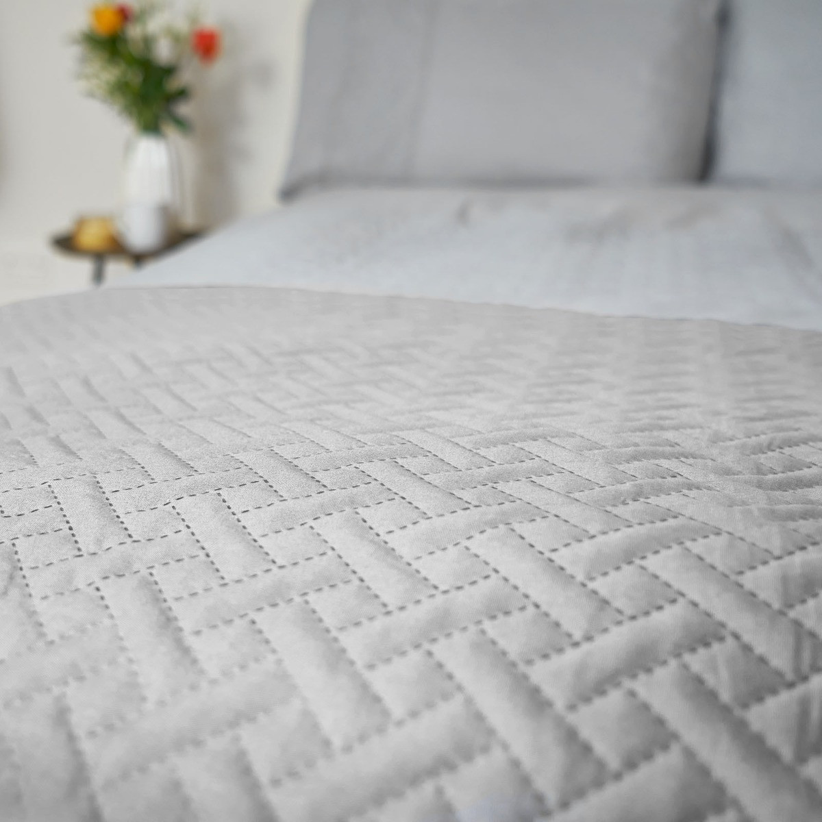 OHS Quilted Throw, Silver Grey - 200 x 240cm>