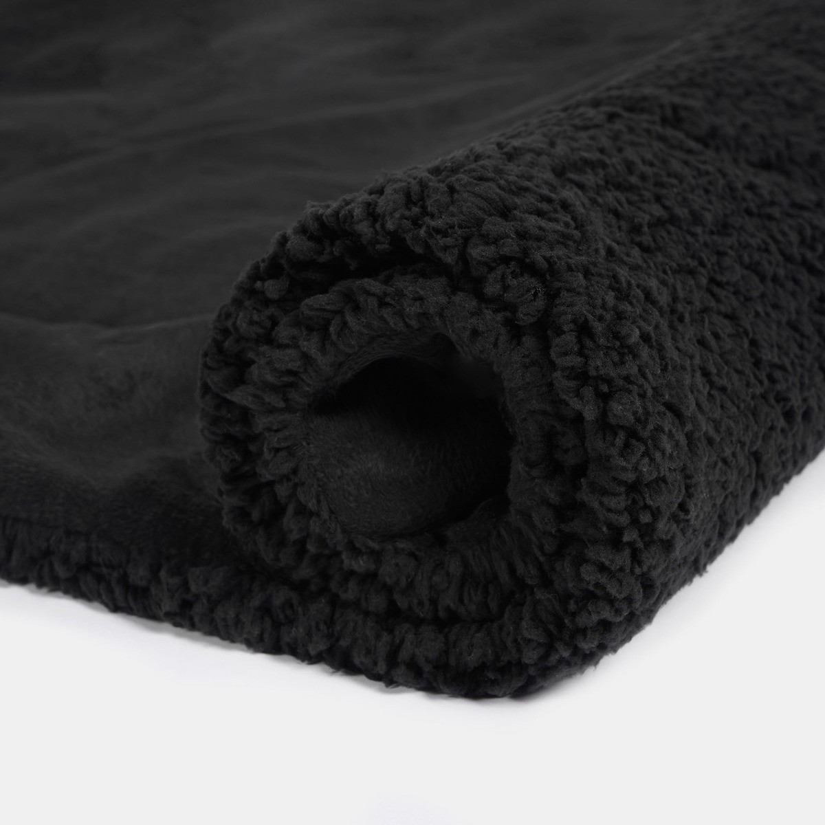 OHS Sherpa Soft Quilted Pet Blanket - Black>