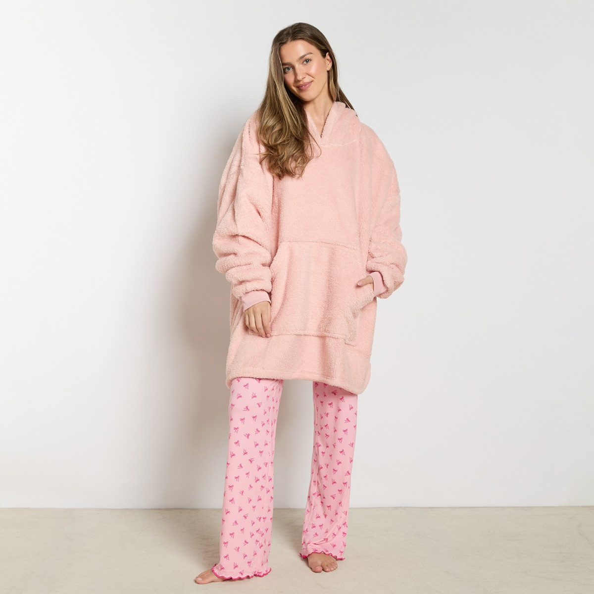 OHS Teddy Fleece Sherpa Reverse Hoodie Blanket - Blush>