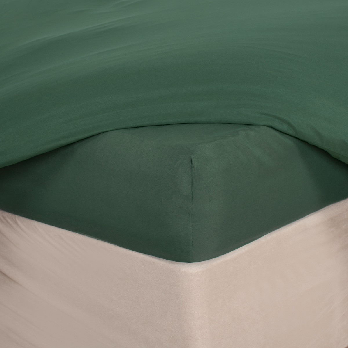 Brentfords Plain Dyed Fitted Sheet, Forest Green - Double>