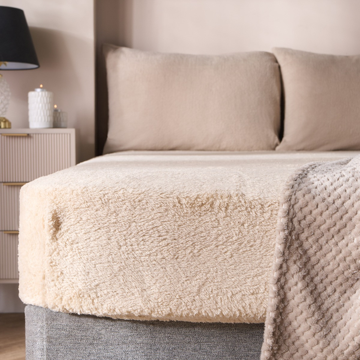 OHS Teddy Fleece Fitted Sheet, Stone - Double>