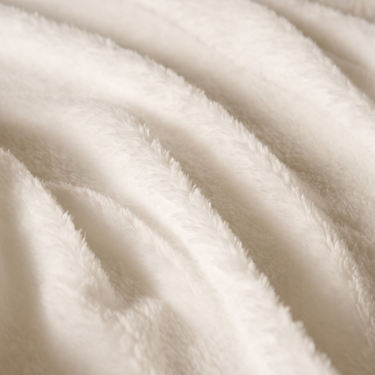 OHS Teddy Fleece Fitted Sheet, White - Double>