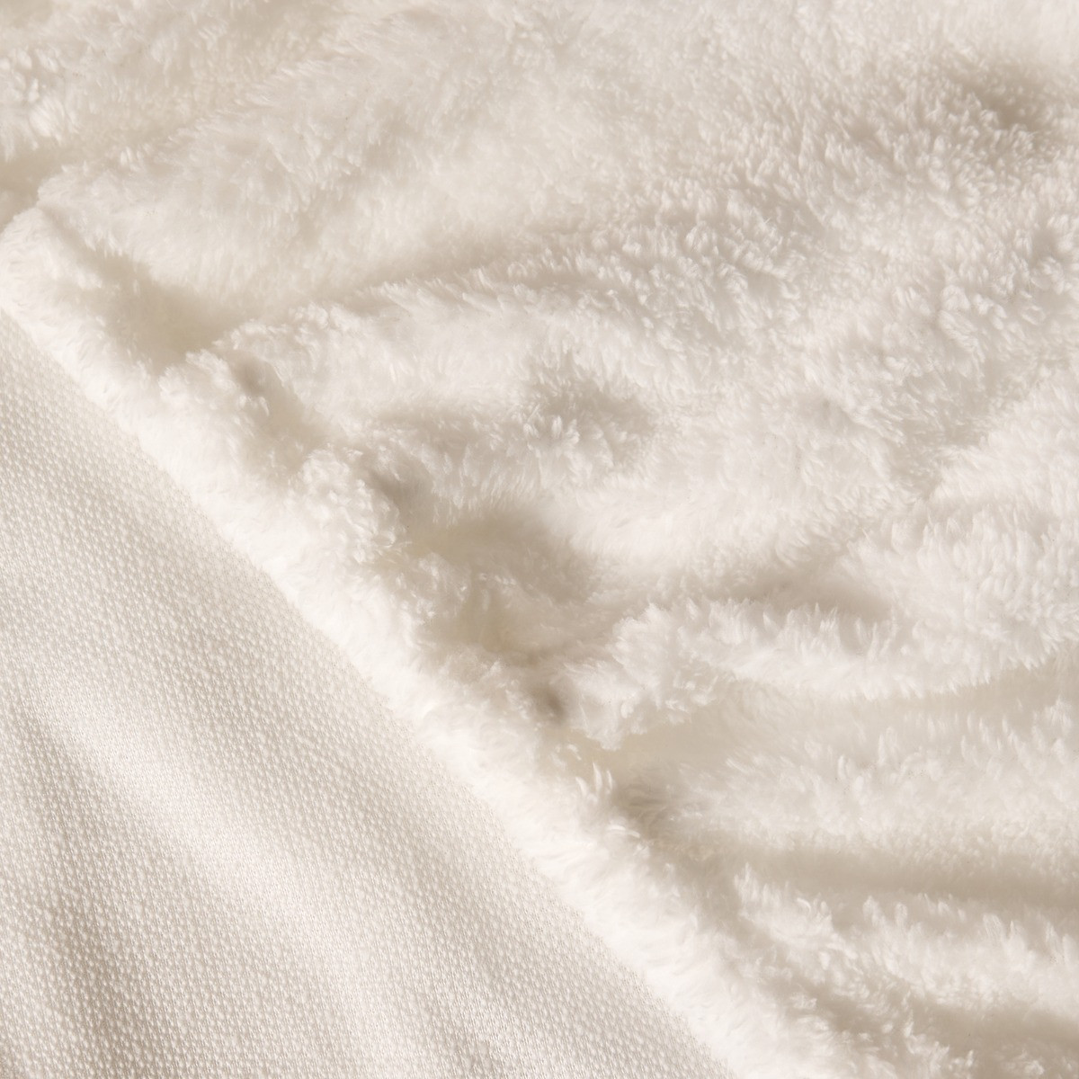 OHS Teddy Fleece Fitted Sheet, White - Double>