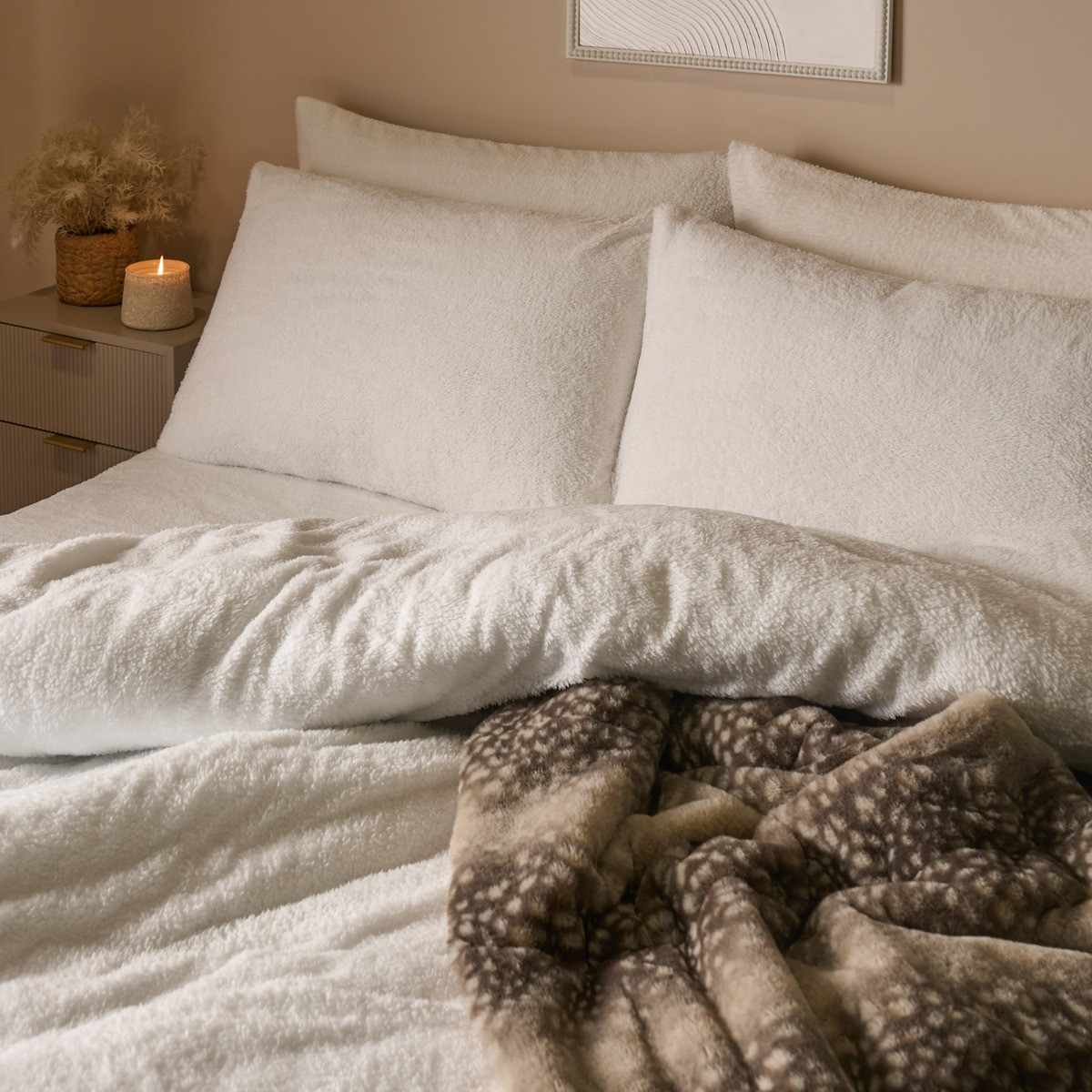 OHS Teddy Fleece Duvet Cover Set, White - King>