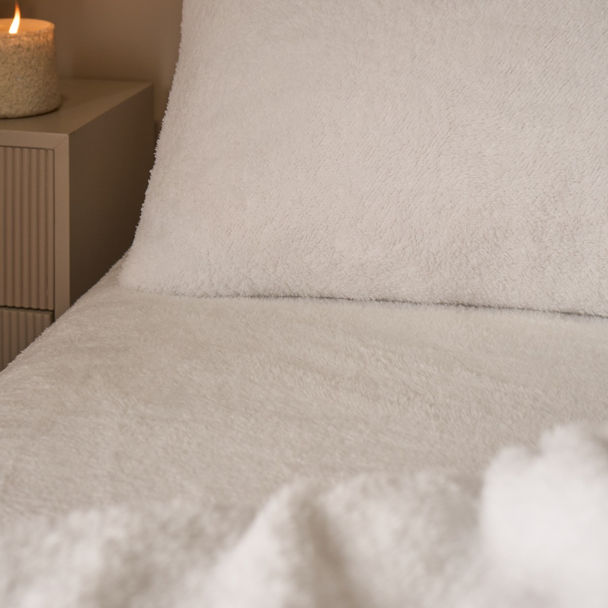 OHS Teddy Fleece Duvet Cover Set, White - Double>