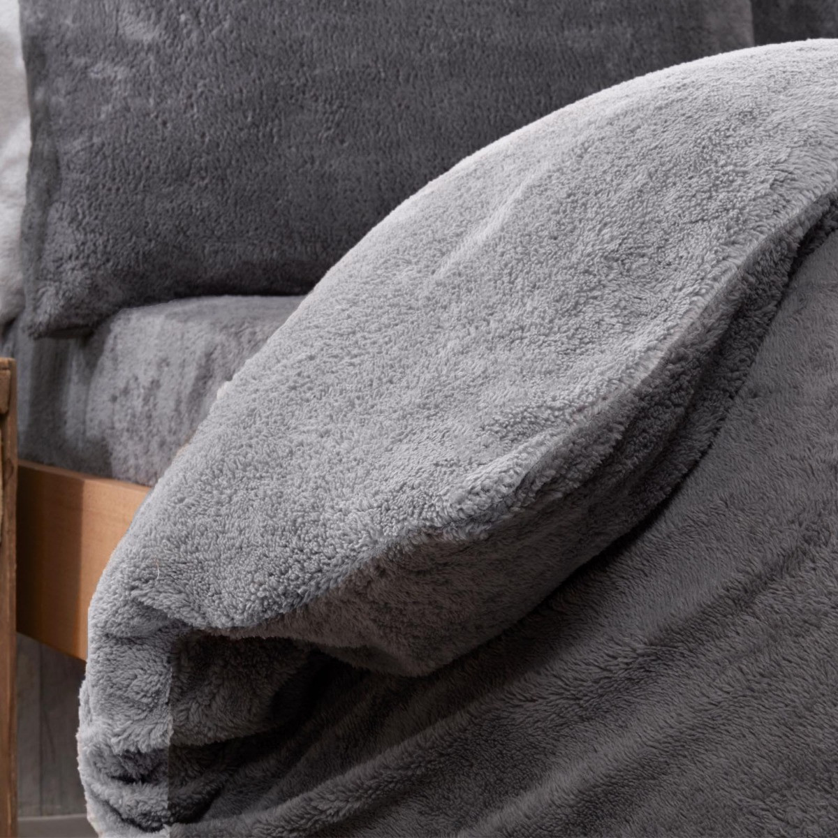 OHS Teddy Fleece Reversible Duvet Cover Set, Charcoal Grey - Double>