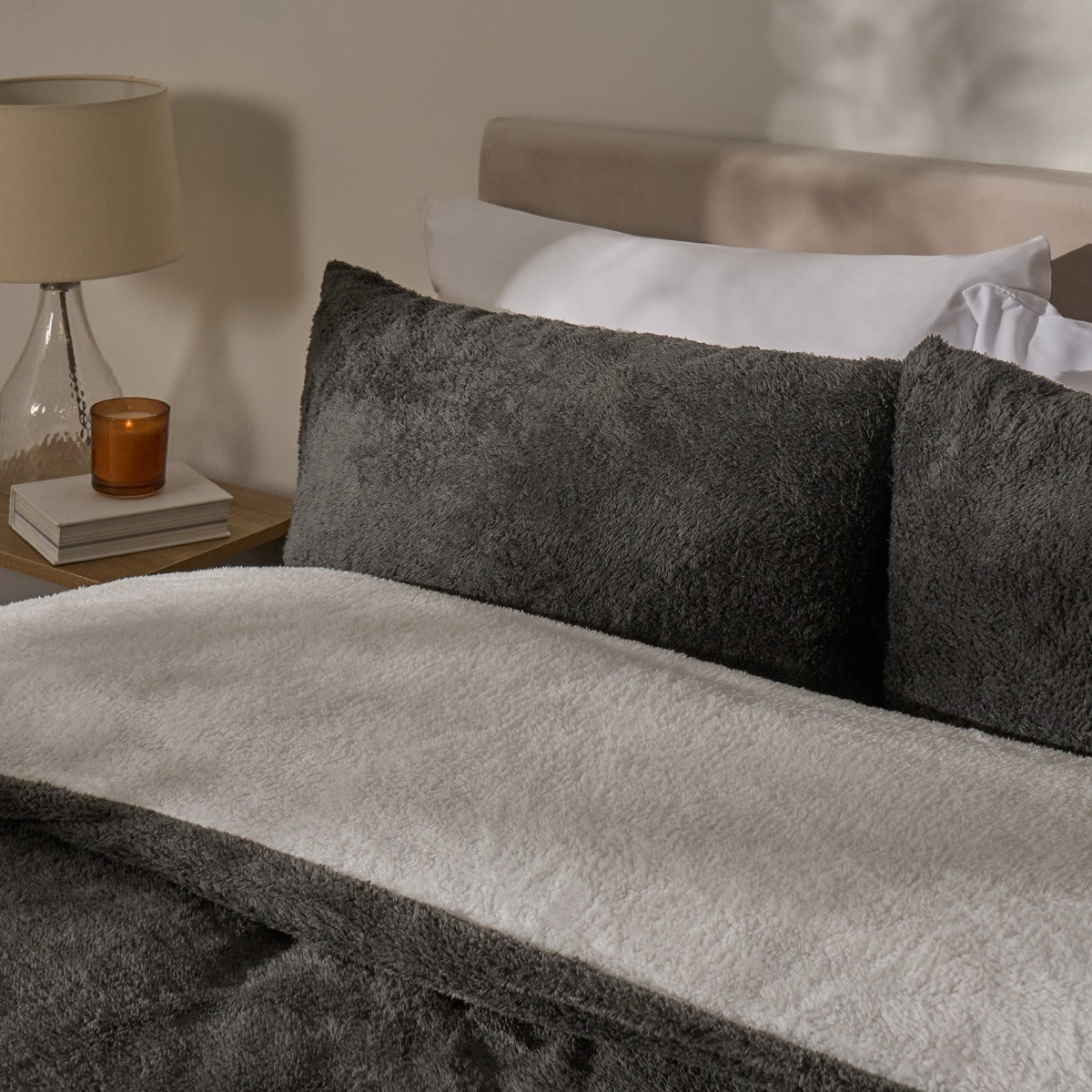 OHS Teddy Fleece Reversible Duvet Cover Set, Charcoal/White - Super King>