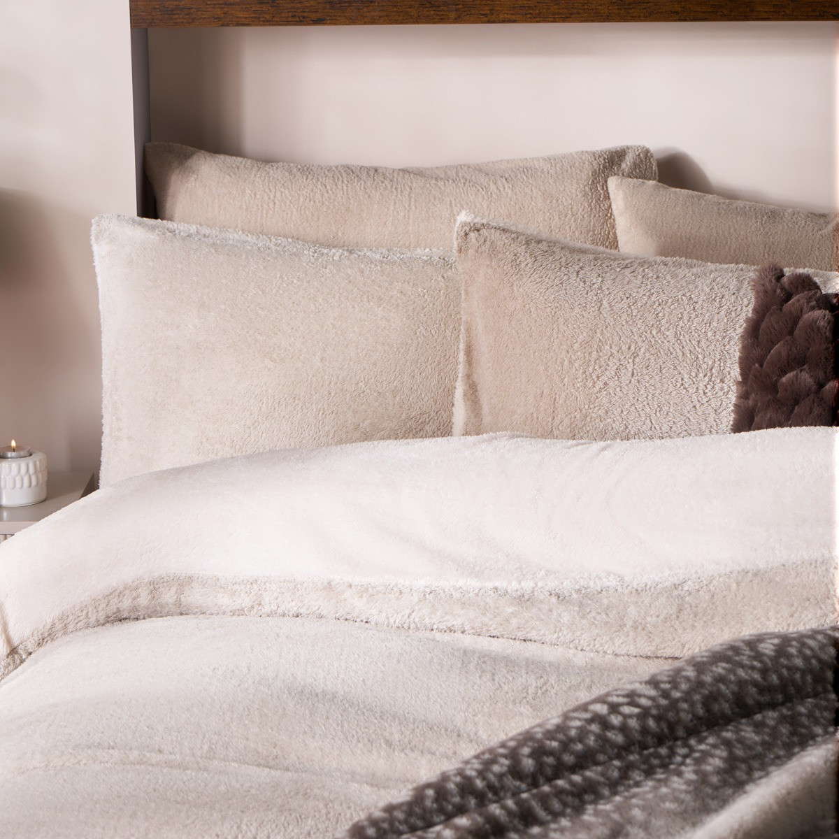 OHS Teddy Fleece Reversible Duvet Cover Set, Latte/Cream - Double>