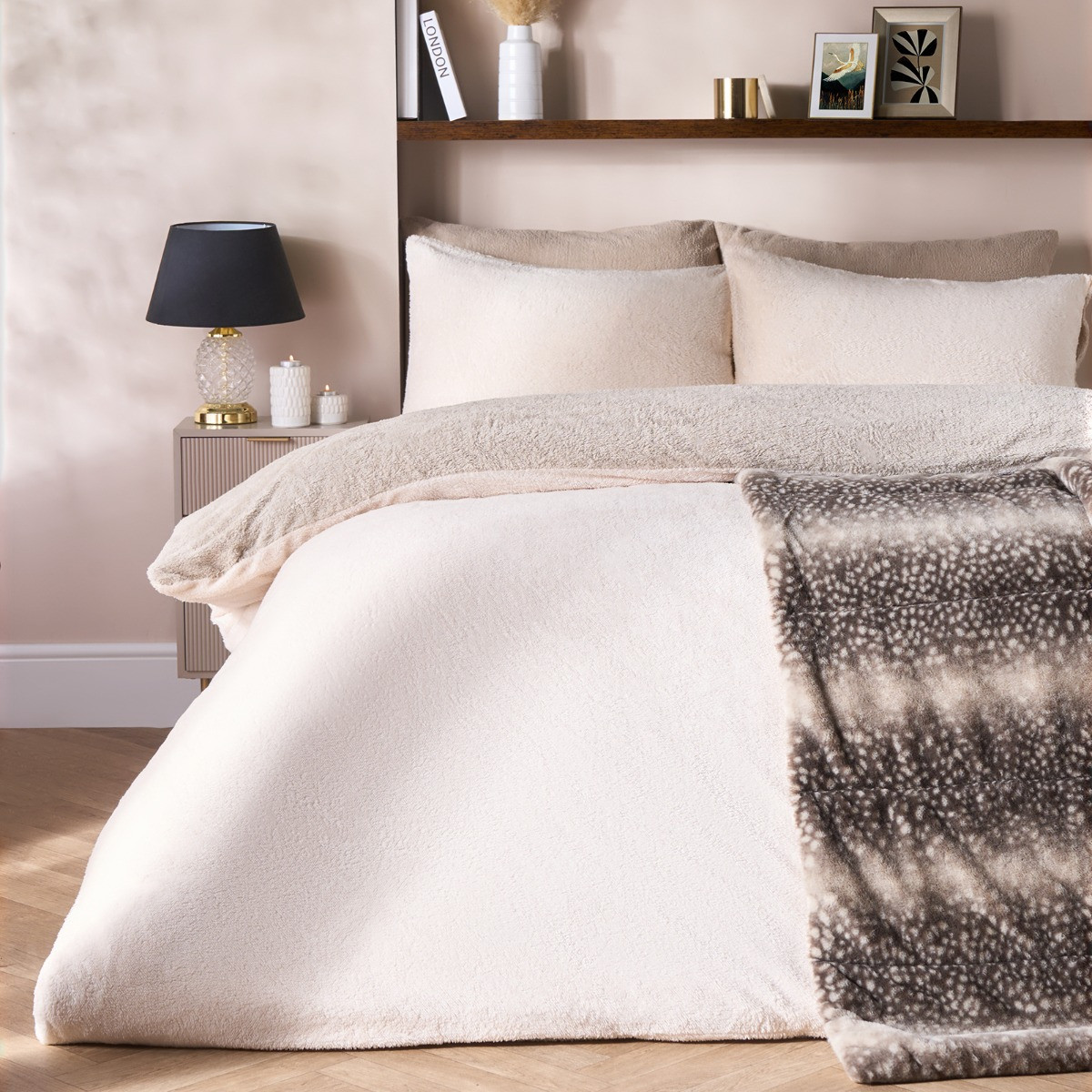 OHS Teddy Fleece Reversible Duvet Cover Set, Latte/Cream - Single>