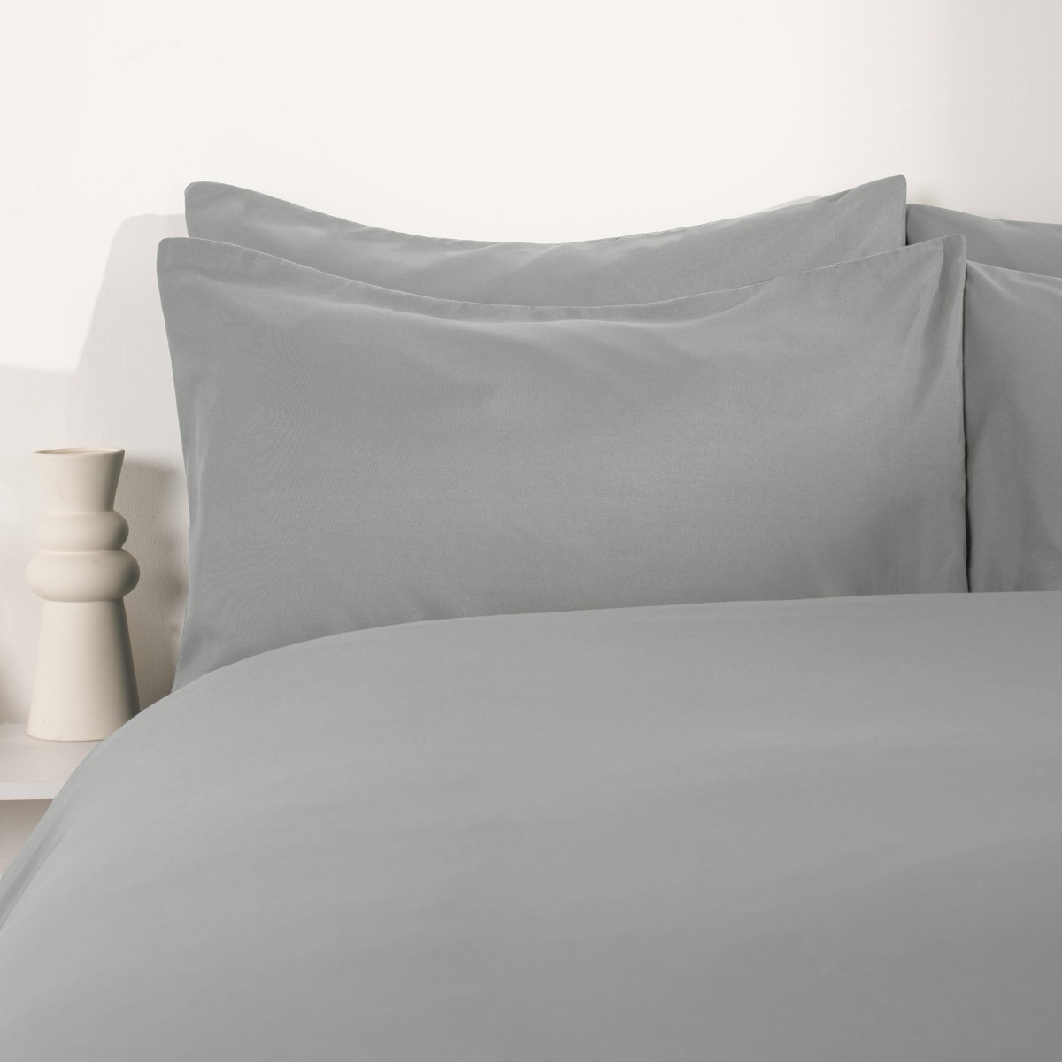 Brentfords 2 Pack Plain Dyed Housewife Pillowcases - Grey>