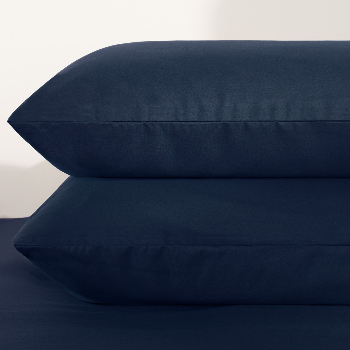 Brentfords 2 Pack Plain Dyed Housewife Pillowcases - Navy>