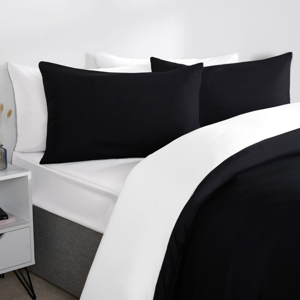 OHS Reversible Duvet Cover Set, White Black - Single>