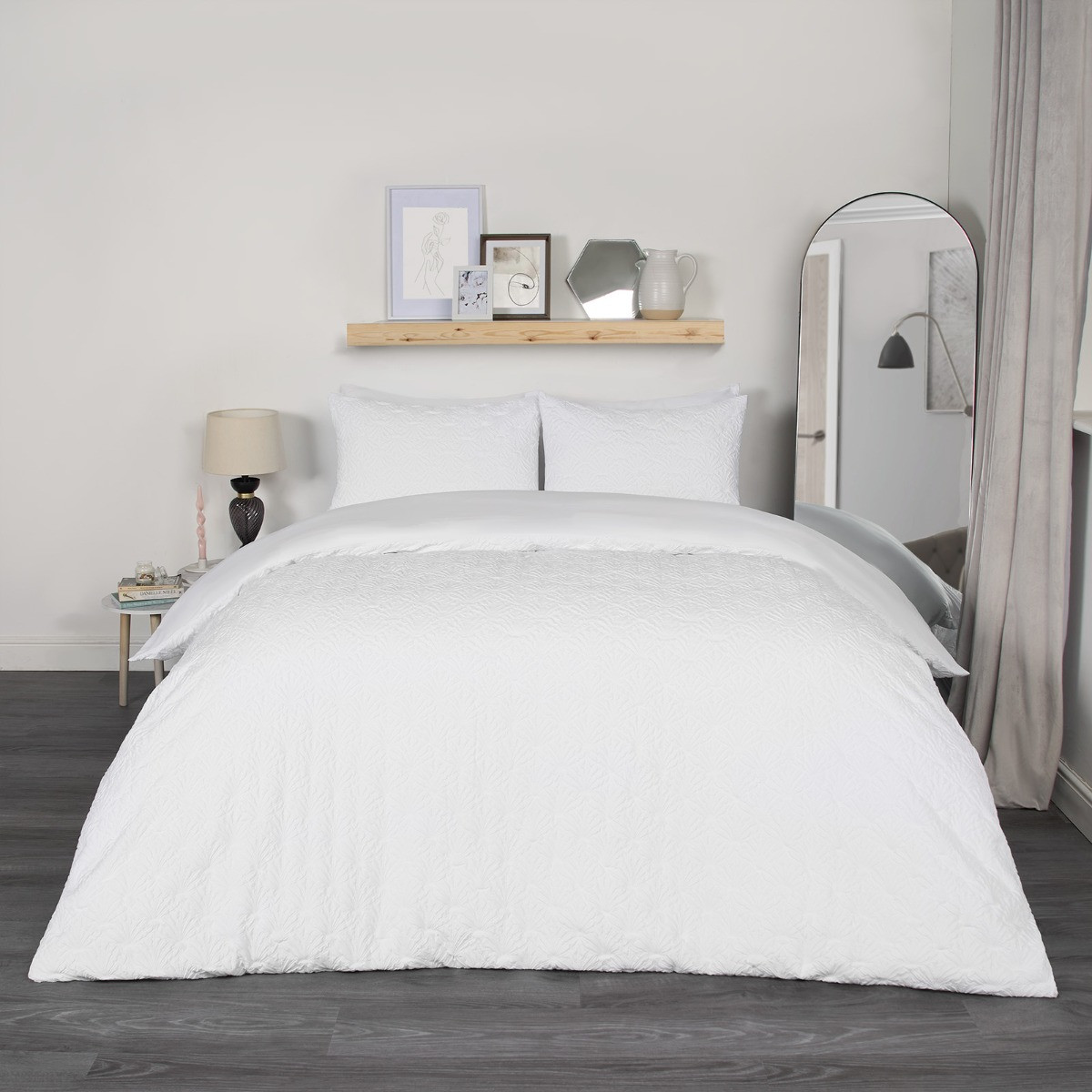 OHS Maya Geometric Embossed Duvet Set, White - Double>