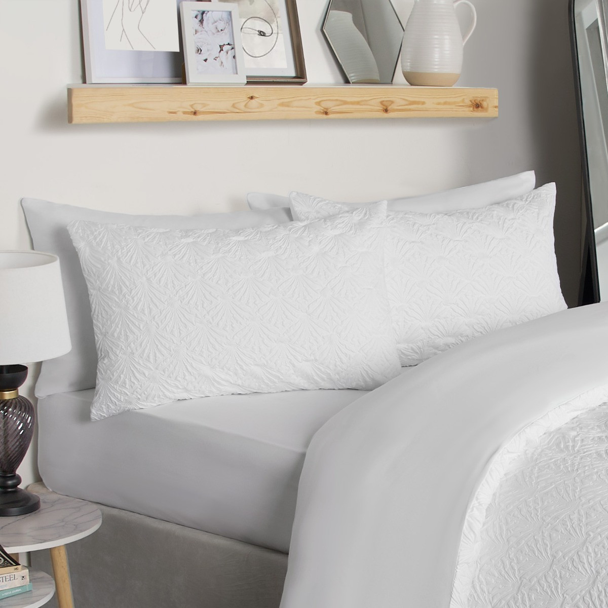 OHS Maya Geometric Embossed Duvet Set, White - Double>