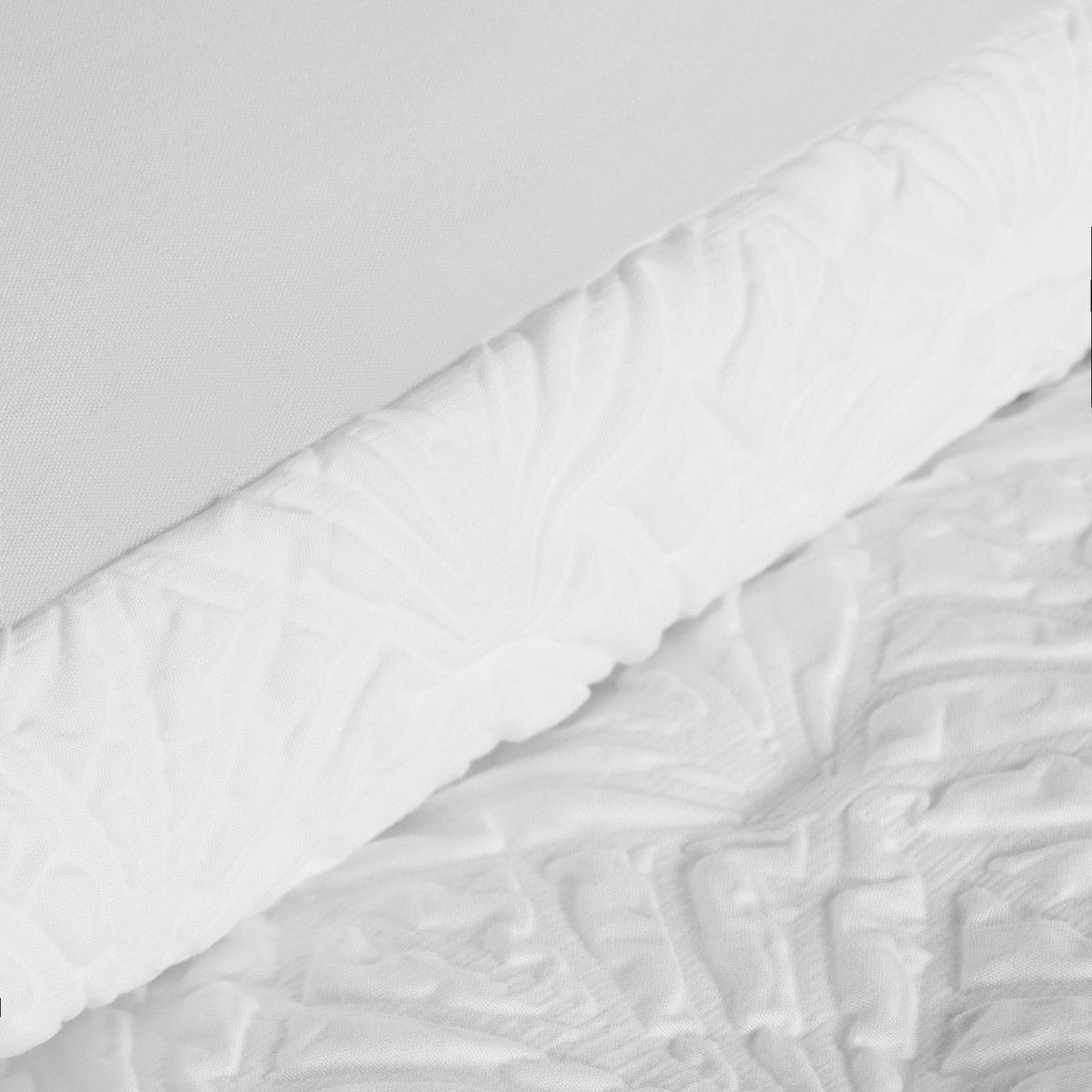 OHS Maya Geometric Embossed Duvet Set, White - Double>