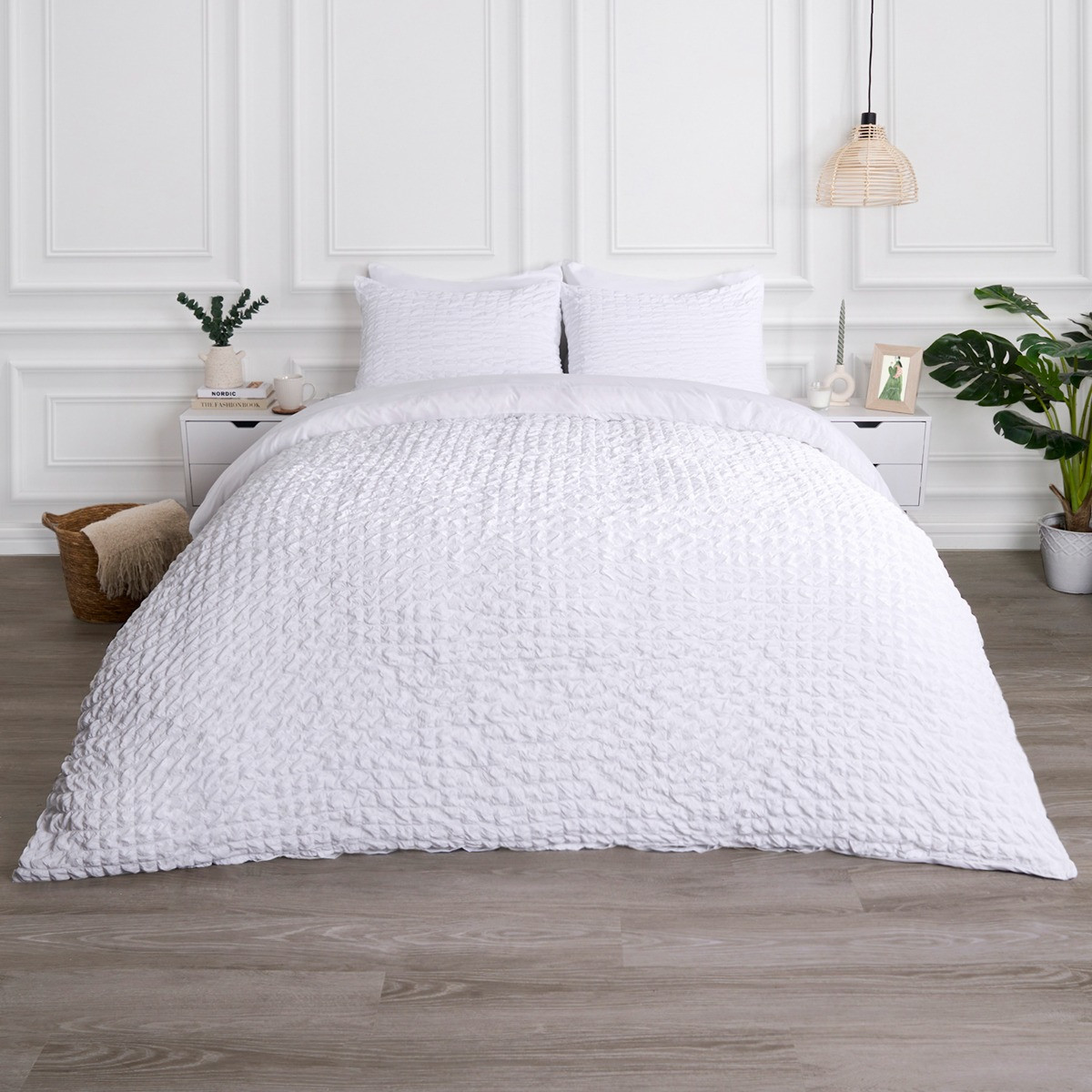 OHS Geometric Seersucker Duvet Set, White - King>