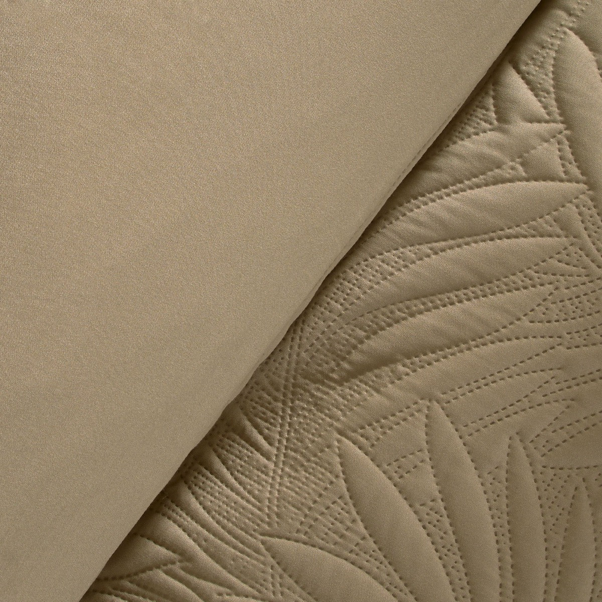 OHS Leaf Quilted Duvet Set, Sage - Double>