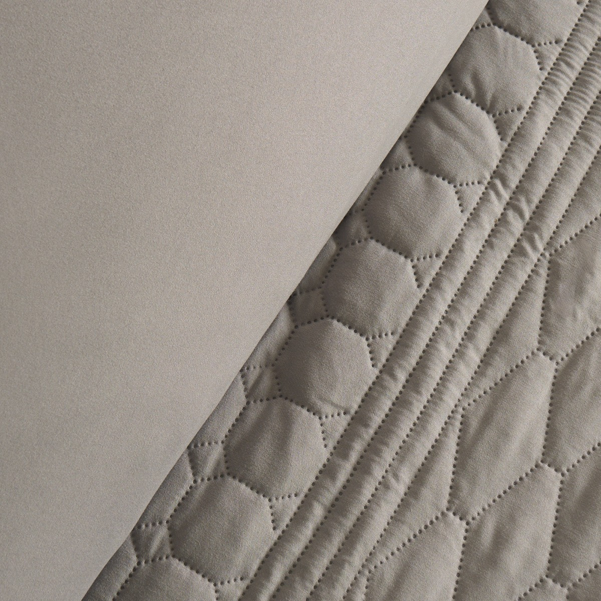 OHS Dakota Quilted Tribal Duvet Set - Grey>