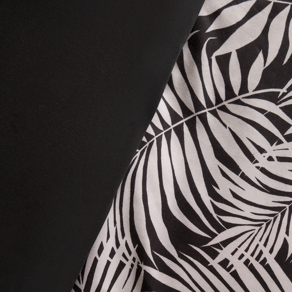 OHS Tropical Leaf Duvet Set, Monochrome - Double>